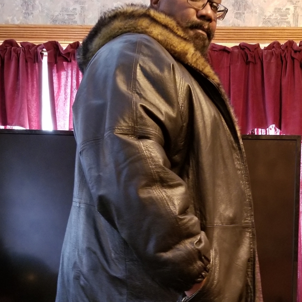 REVERSIBLE LEATHER COAT - Picture 2 of 7